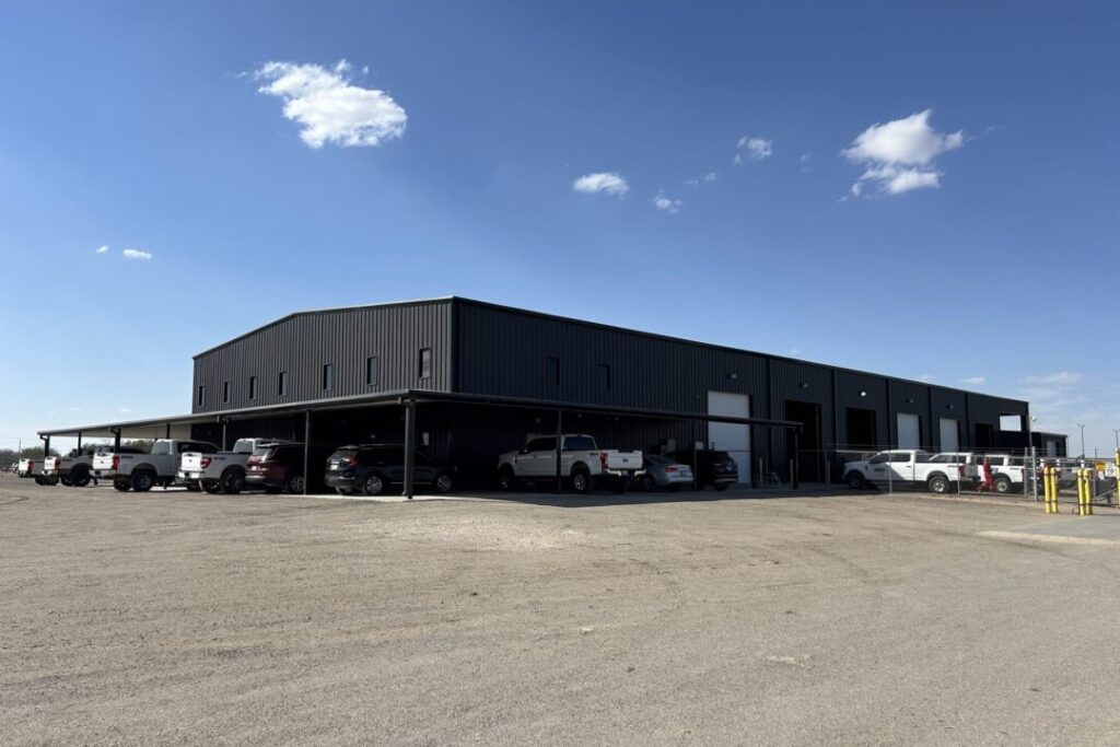 Full-scale commercial roofing services - The Best Roofing for Industrial Buildings